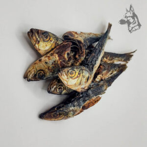Sardinas deshidratadas naturales en su estado más puro, ideales como snack saludable para perros y gatos, ricas en omega 3 y proteínas.