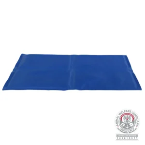Alfombrilla refrescante azul para perros, ideal para combatir el calor en verano. Disponible en varios tamaños para todo tipo de razas.