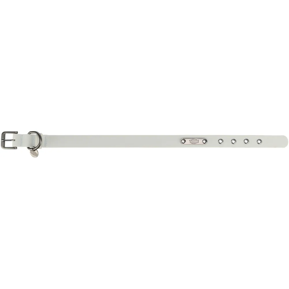Collar blanco para perro marca Trixie en PVC, vista lateral extendida con hebilla metálica, anilla y múltiples orificios de ajuste.