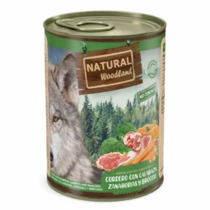Lata de comida húmeda para perro Natural Woodland con cordero, calabaza, zanahorias y brócoli — sin cereales.