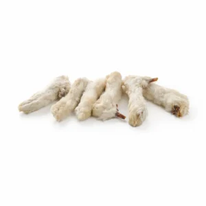 Patas de conejo naturales con pelo para perros de la marca Kauartikel, snack deshidratado natural para masticación.