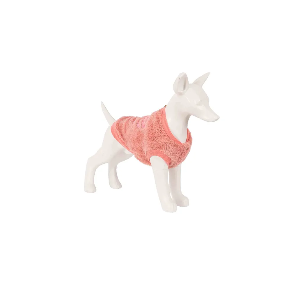 Perro pequeño con jersey polar rosa Aarhus Freedog, ropa cálida y suave para invierno y días fríos.